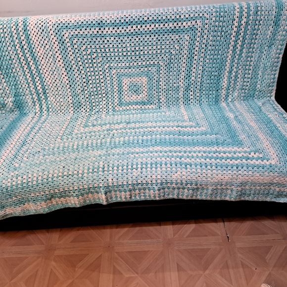 Blanket Full Size - Picture 2 of 3